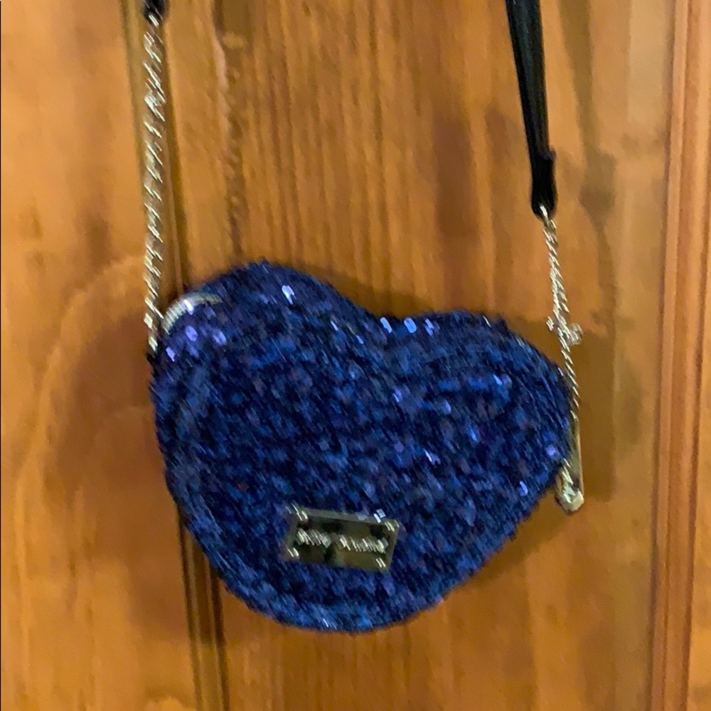 Betsey Johnson segueing heart purse blue Unique